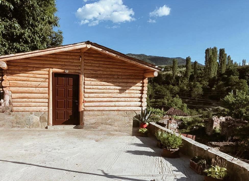 Kamenice Lodges Veis מראה חיצוני תמונה