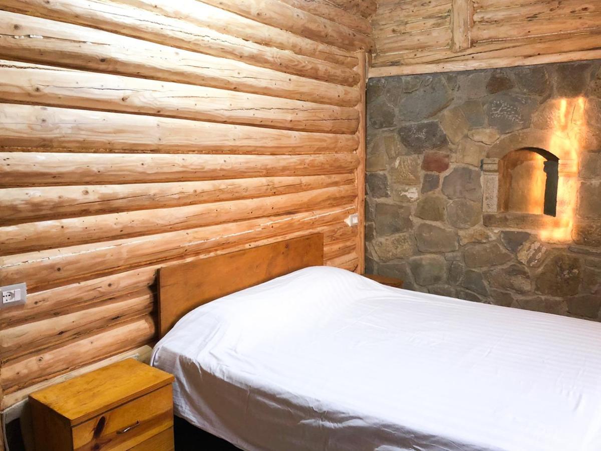 Kamenice Lodges Veis מראה חיצוני תמונה