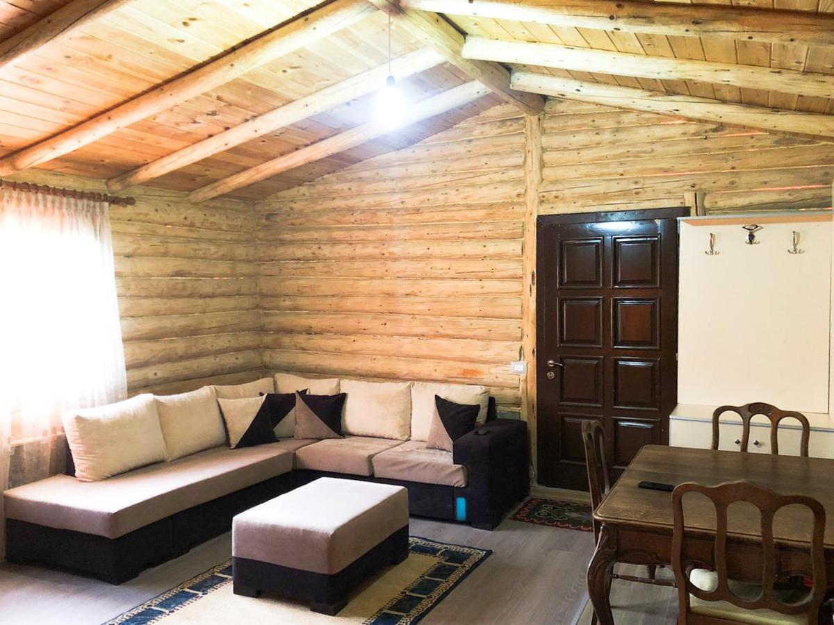 Kamenice Lodges Veis מראה חיצוני תמונה