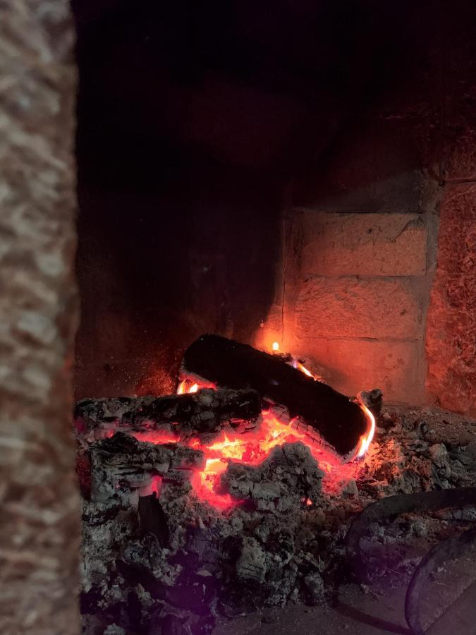 Kamenice Lodges Veis מראה חיצוני תמונה